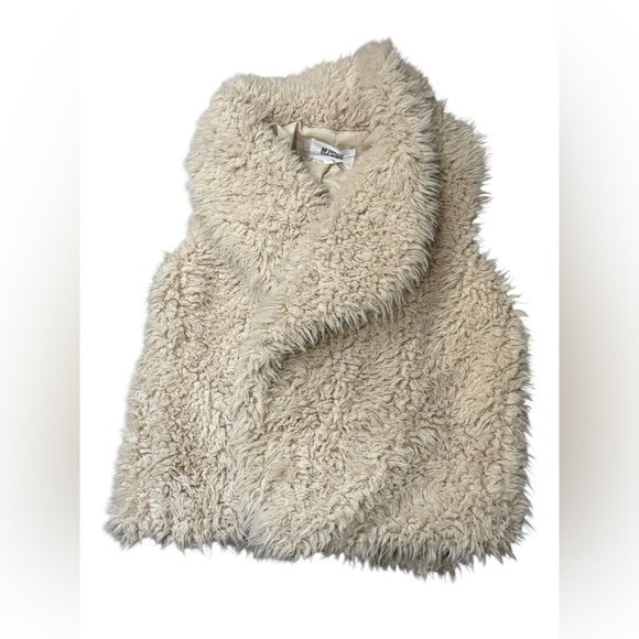 BB Dakota by Steve Madden Cream Faux Fur Vest EUC Bohemian Coastal Soft Floof - Picture 1 of 11